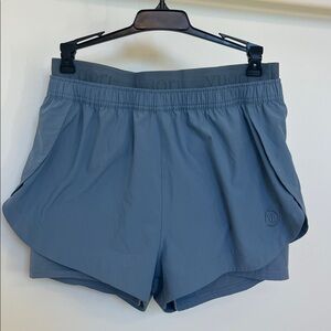 Vuori Luna Short - Size M